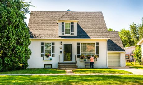 Spring Cleaning: Window Washing, Changing Bedding, and Cleaning Blinds