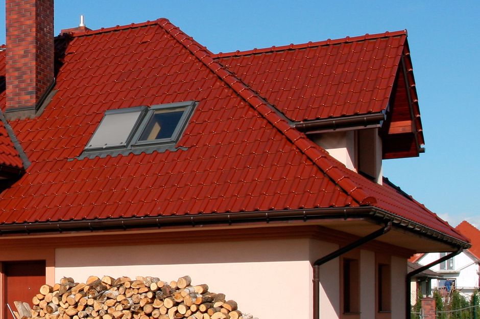 Roof systems for perfect shading not only of attic spaces