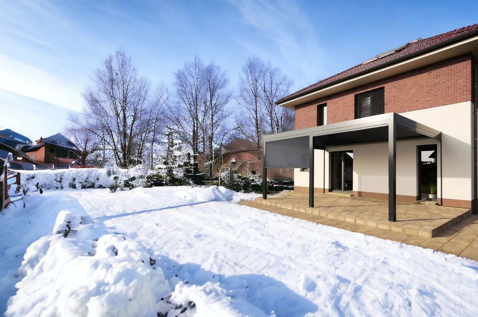 How to use a pergola in autumn and winter?