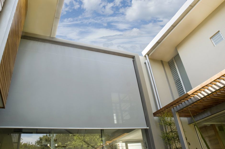 Tip of the Week: Screen Roller Shutters Allow Ventilation Even When Pulled Down