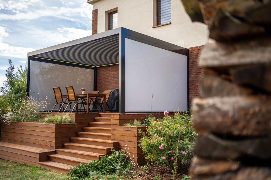 Colour Trends in Sun Shading: Why Anthracite is Colour Number One