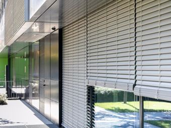 Spring cleaning: How to clean blinds, roller shutters and awnings