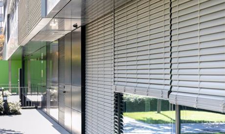 Spring cleaning: How to clean blinds, roller shutters and awnings