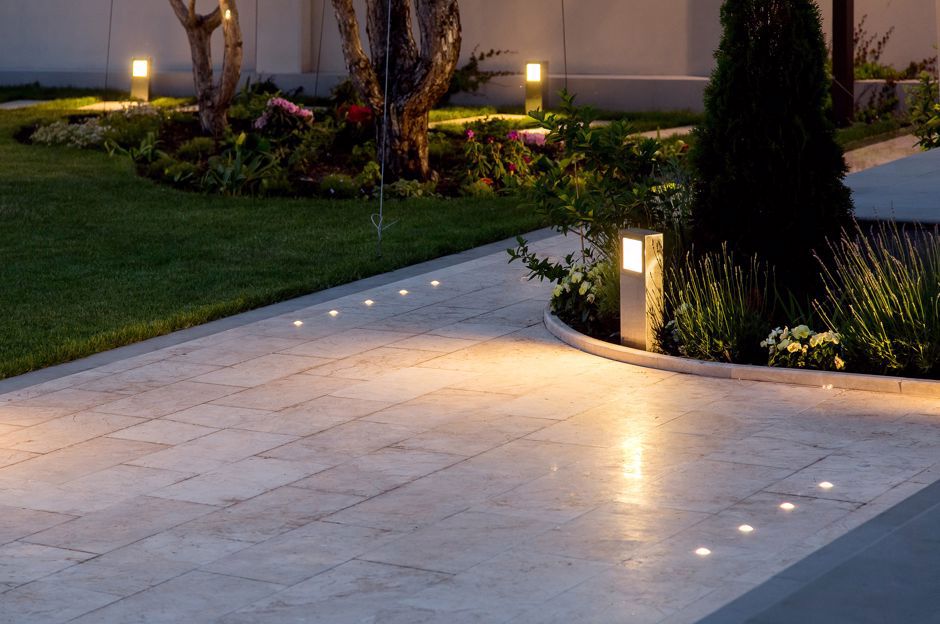 Lighting (not only) for pergolas: how to choose the best light for garden summerhouse and garden?