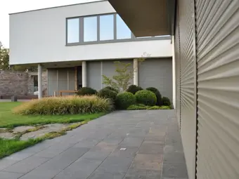 How To Cool Your Flat Without Air Conditioning? The Power of Exterior Shading