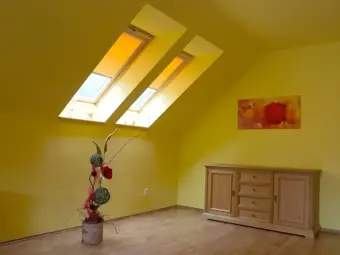 Shading for Roof Windows: Roller Shutters, Blinds, and Plisse
