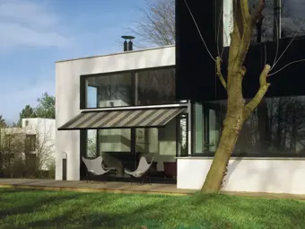 Maintenance and Care for Pergolas and Awnings: How Can You Extend Their Lifespan?